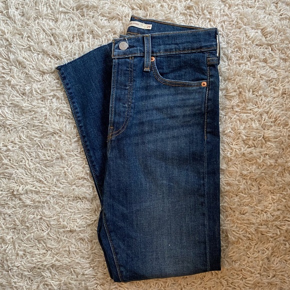 Levi's Pants - Levi’s Wedgie Skinny size 29